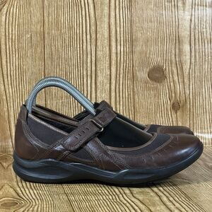 Clarks Wave Walk Shoes Women’s 8.5 M Mary Janes Brown Leather Casual‎ Comfort
